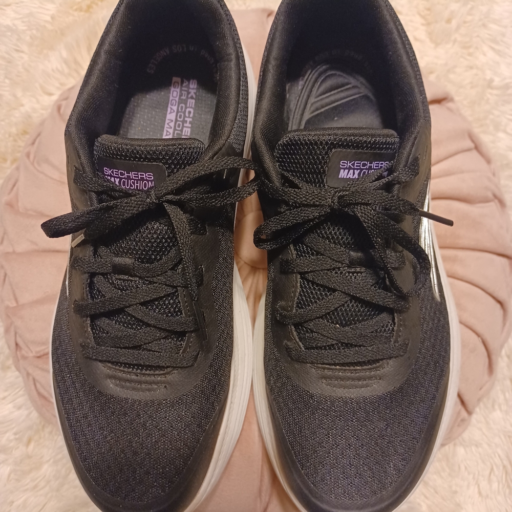 Skechers Women's Black Athletic Shoes